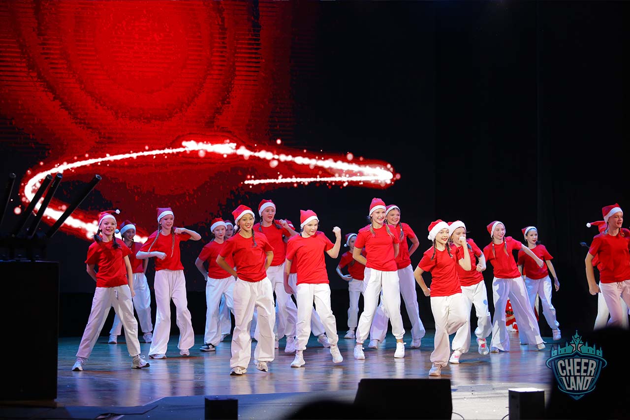 «ЧирЛэнд» в Королёве: новогодний концерт и награждение спортсменов