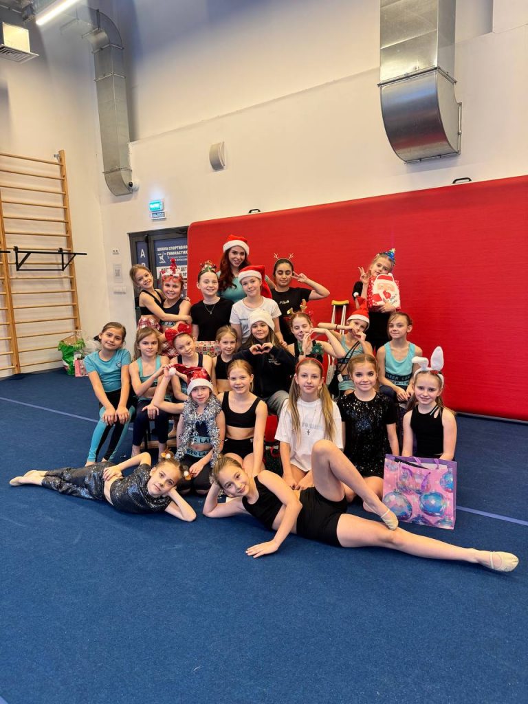 Чир спорт: сила, гибкость, эмоциональный интеллект